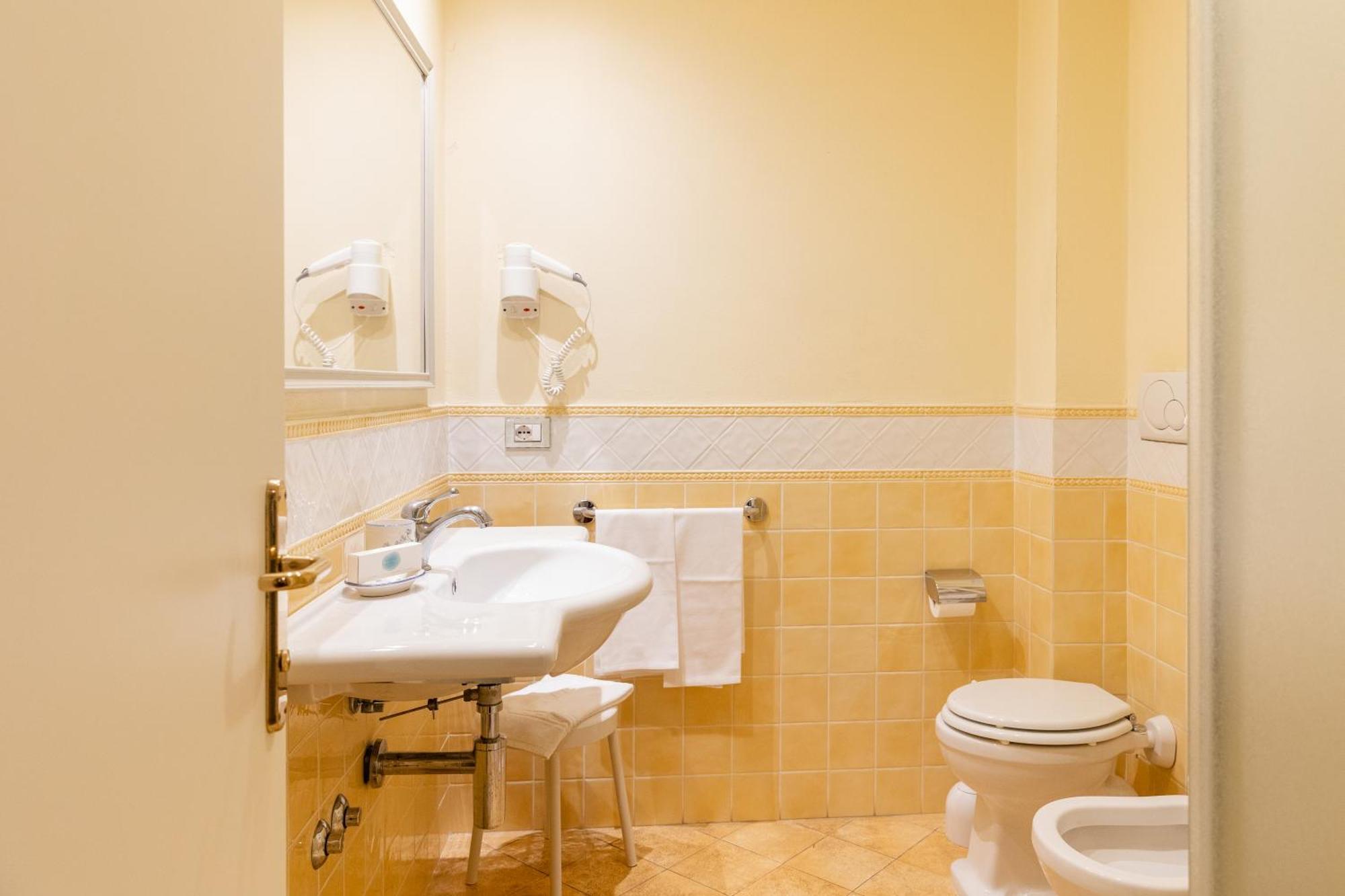 Hotel Tuder Τόντι Εξωτερικό φωτογραφία